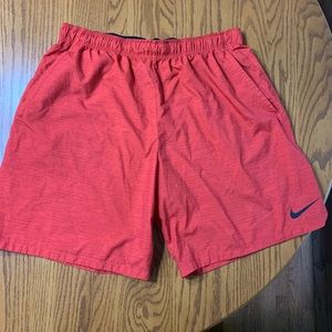 Men’s Nike running shorts in size XXL.